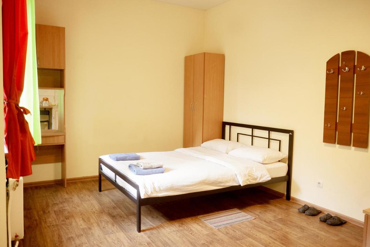 Doba In Ua Studio Irpin Apartments Bagian luar foto