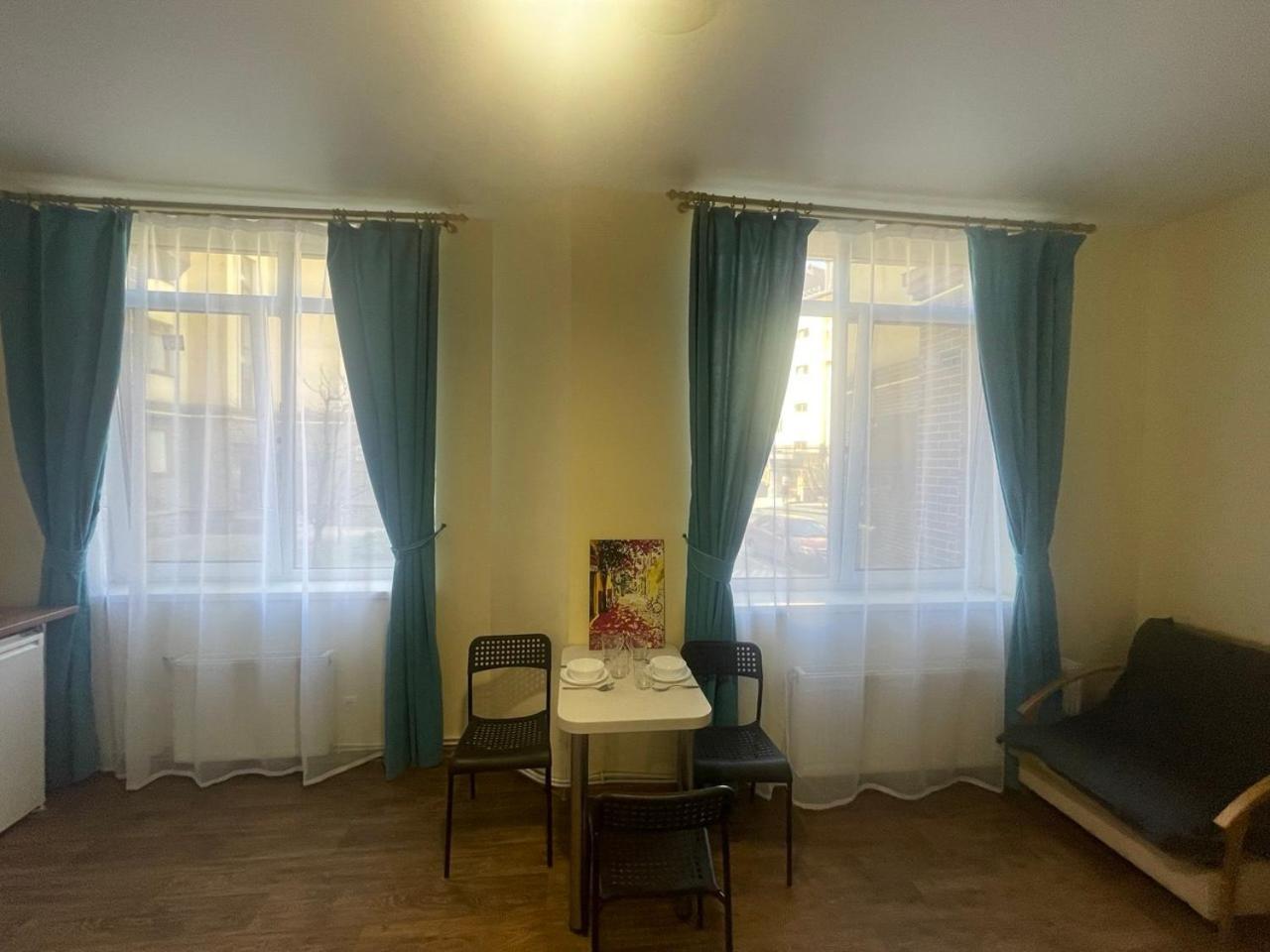 Doba In Ua Studio Irpin Apartments Bagian luar foto